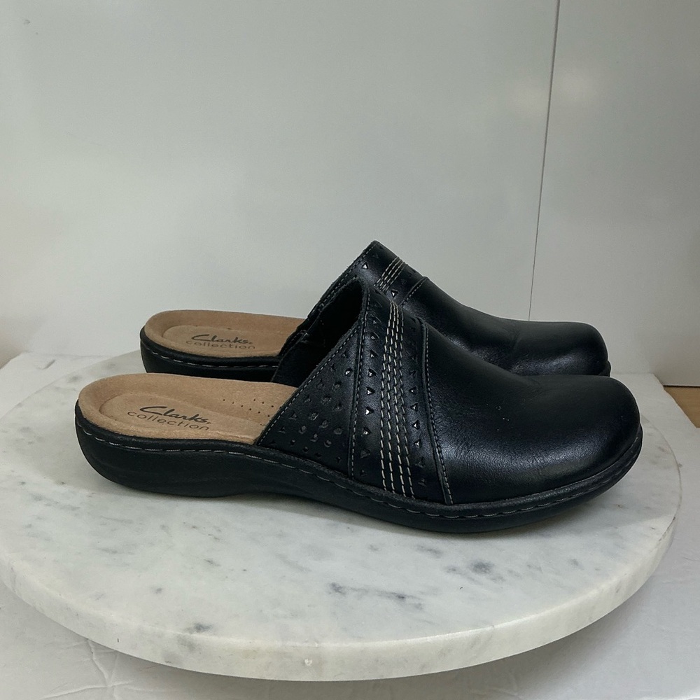 Clarks Women's Size 8.5 Black Leather Mule Slip On Shoe - Picture 2 of 14
